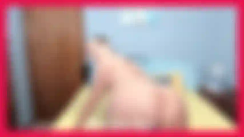 Mistressronidirtybitchboy, adora il mio culo mentre ti uso come una cagna.