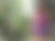 Vado in giro all'aperto, chinandomi a darti flash birichini e su per la gonna viste del mio culo grosso, tette lampeggianti, figa.