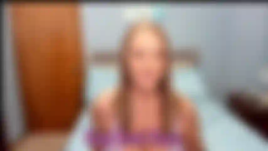 Roni, grandi piedi joi.