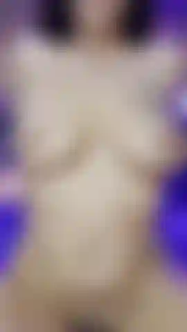 Titty che rimbalza.