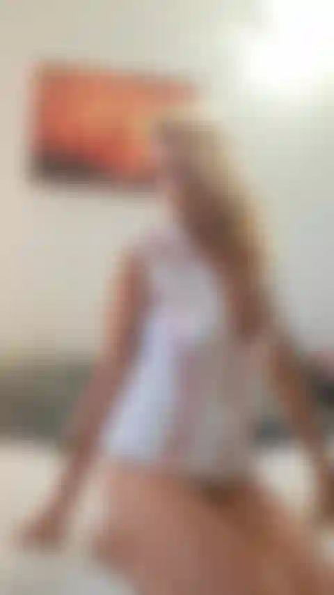 Piacere con il vibratore e l'orgasmo.