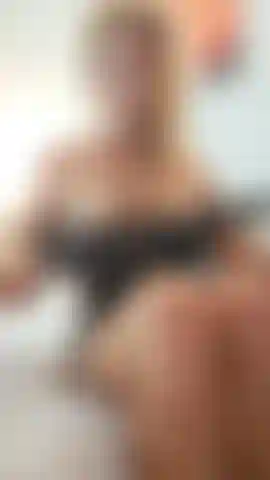 Mi godo questo orgasmo.