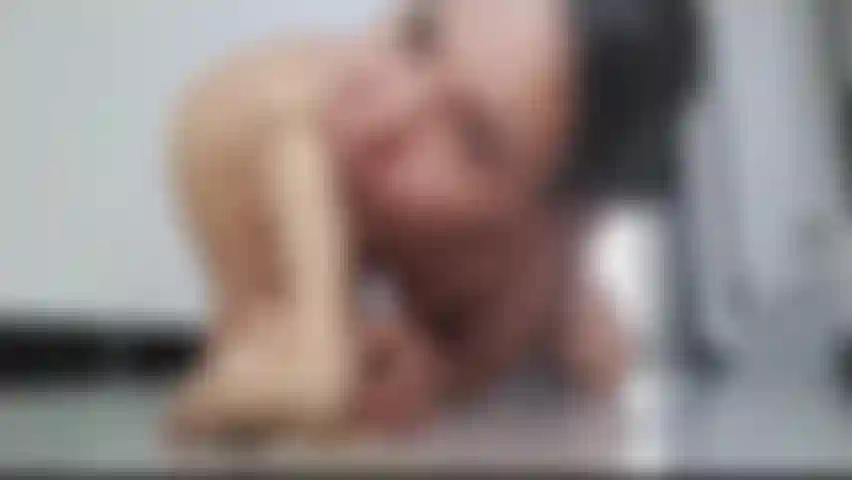 Succhio il mio giocattolo.