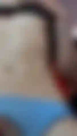 Muoviti con me con il pene eretto.