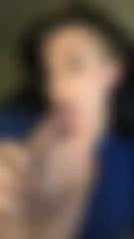 Infilo un pompino profondo a questo cazzo di 20 cm.