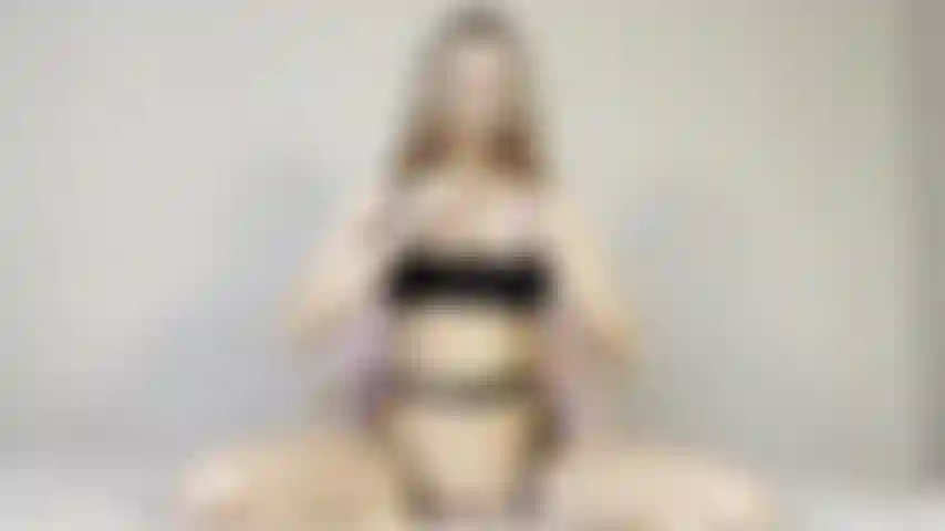 07.02.2024 Solo. Guardami succhiare il dildo in modo violento e cavalcarlo in posizione cowgirl frontale e inversa. Imbracatura sul mio culo e tette che si muovono, ti piaceranno.