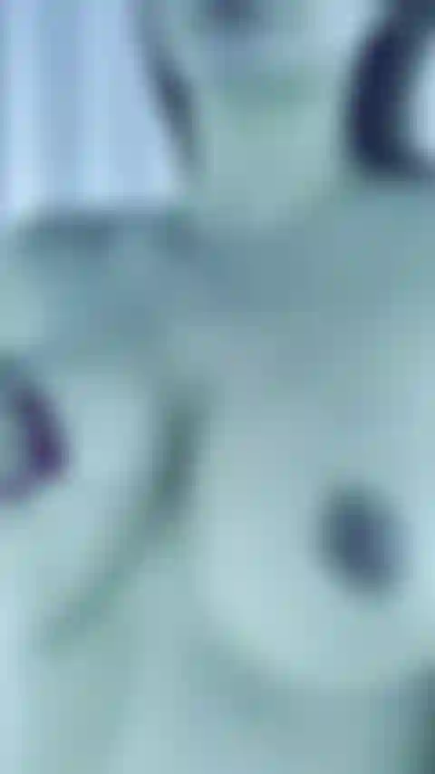 Masturbo nel solarium caldo:).