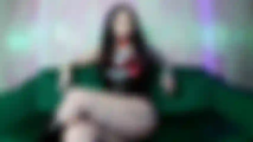 Sph si è trasformata in un cornuto per le vacanze.