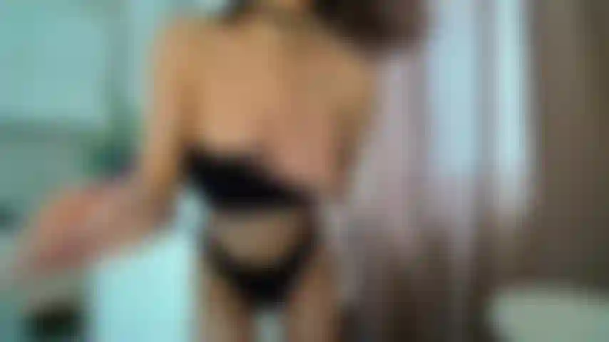 Sono una gattina ^^ miao.